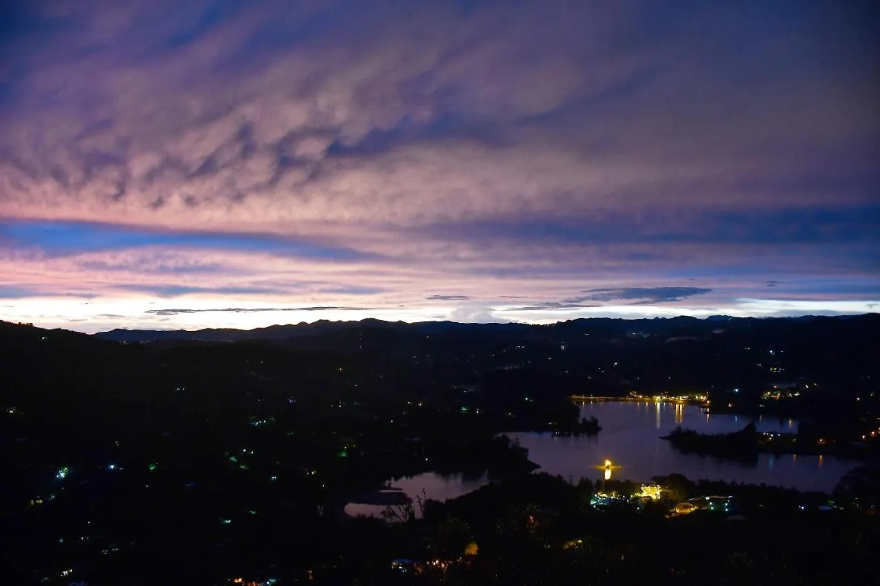 Campo de lujo Hotel Glamping La Montaña Sagrada Medellín Colombia
